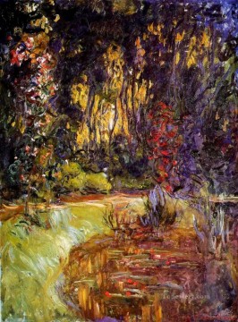  Lily Painting - Water Lily Pond at Giverny Claude Monet